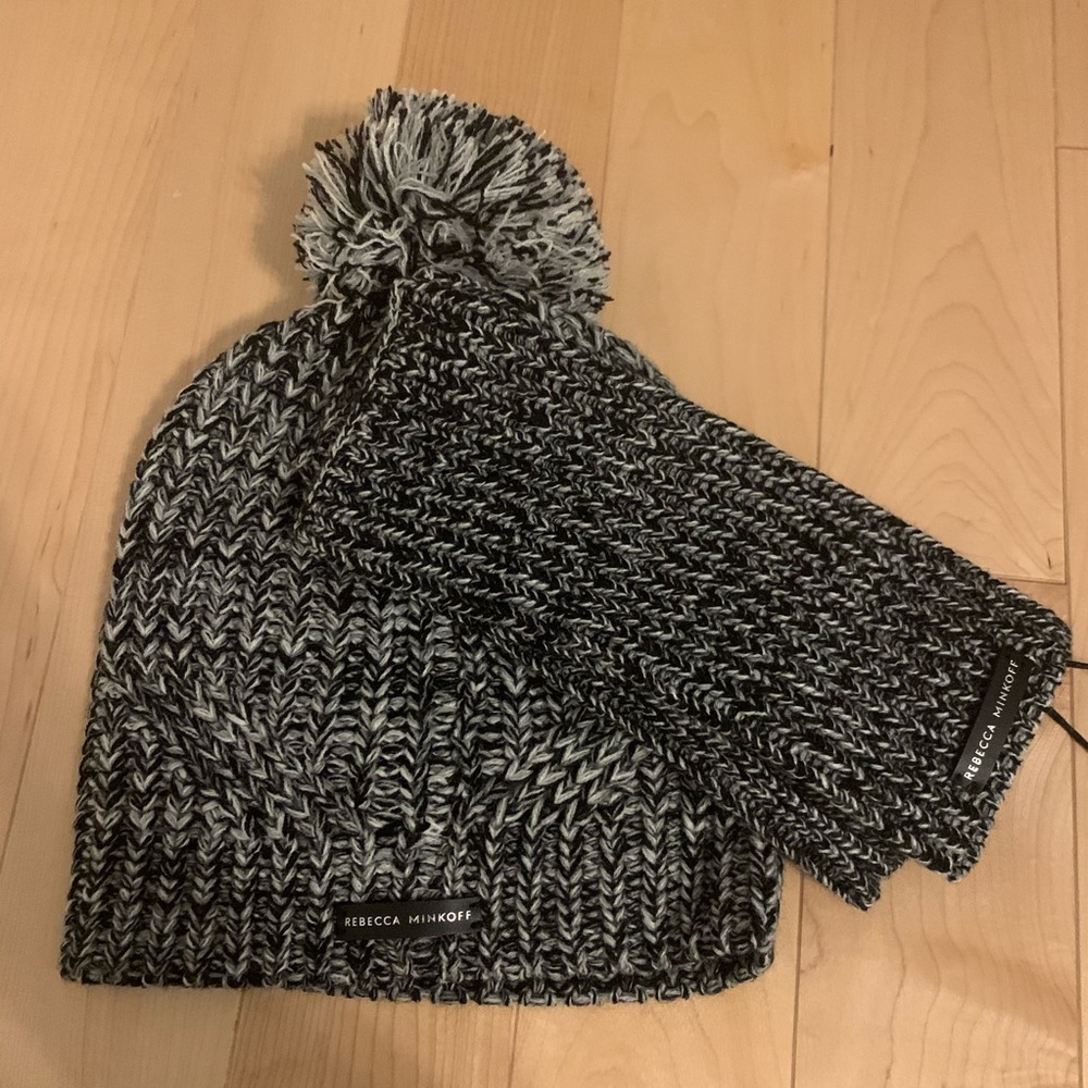 🆕 Rebecca Minkoff hat & arm warmers